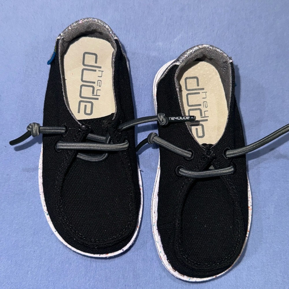 Hey dude size 7